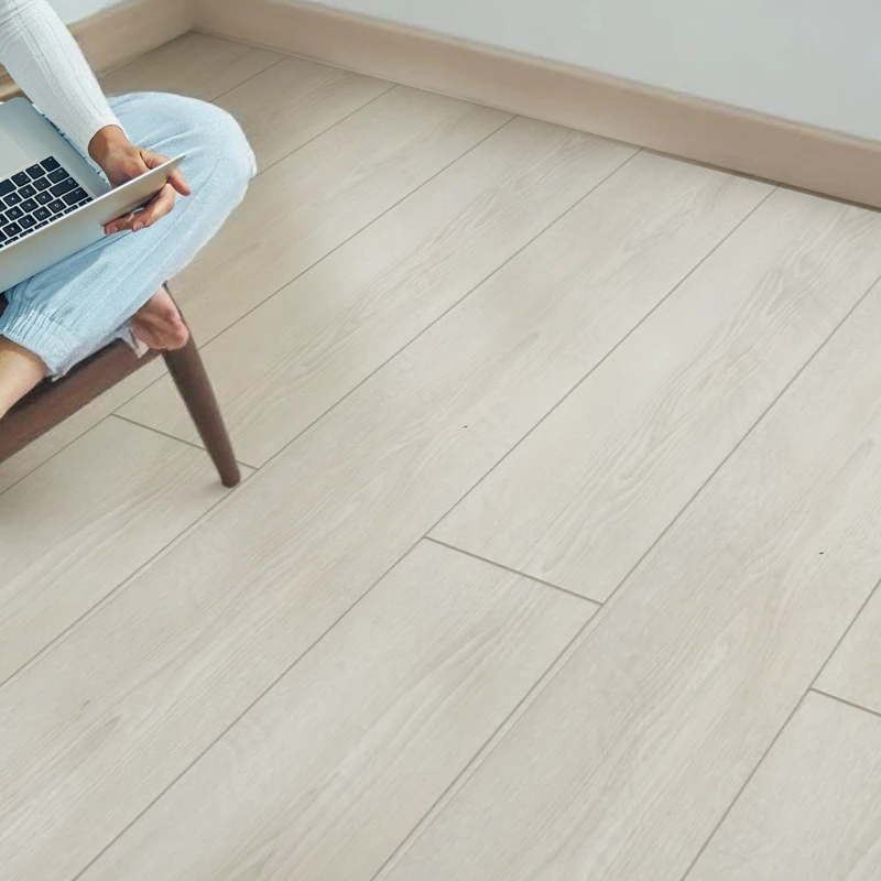 Suelo Laminado Claro AC5 8mm Roble Nilo