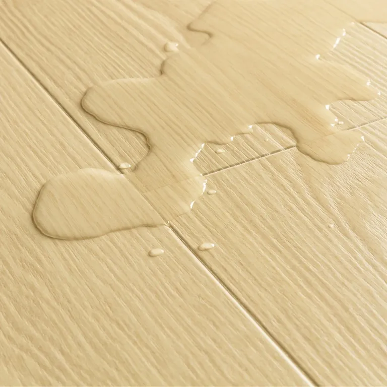 Tarima Laminada Roble Marfil  QUICK STEP | AC4 | Instalación Flotante en Click | Resistencia Agua