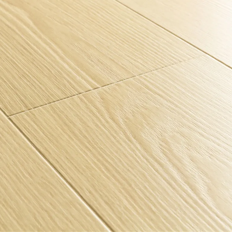 Tarima Laminada Roble Marfil  QUICK STEP | AC4 | Instalación Flotante en Click | Resistencia Agua
