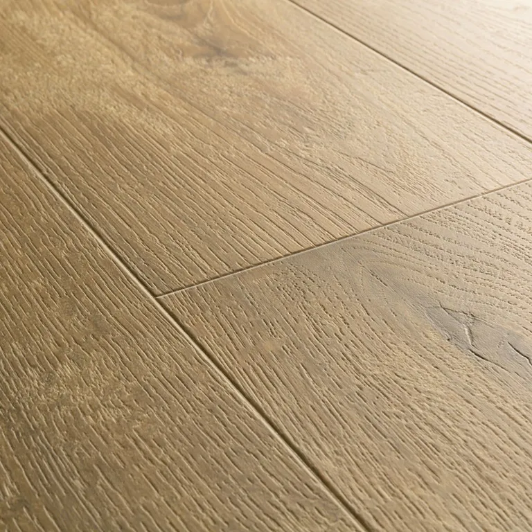 Tarima Laminada Roble Centeno QUICK STEP | AC4 | Instalación Flotante en Click | Resistencia Agua
